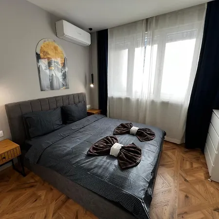 Monaco 100 Sq M 3bdr On Oborishte Street With Wifi