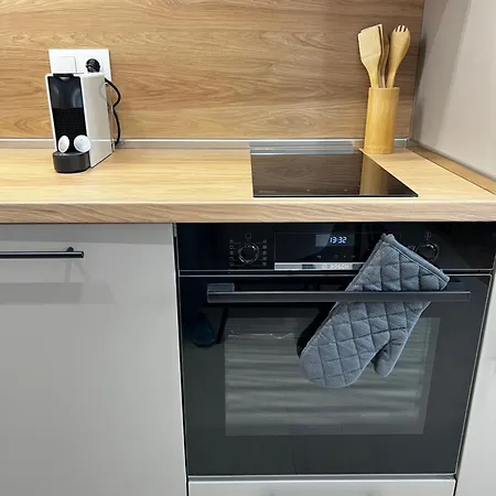 Monaco 100 Sq M 3bdr On Oborishte Street With Wifi *