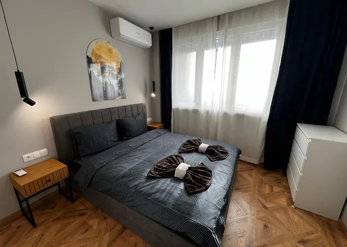 Monaco 100 Sq M 3bdr On Oborishte Street With Wifi