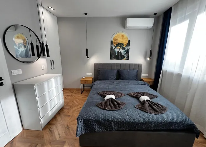 Monaco 100 Sq M 3bdr On Oborishte Street With Wifi Lejlighed *