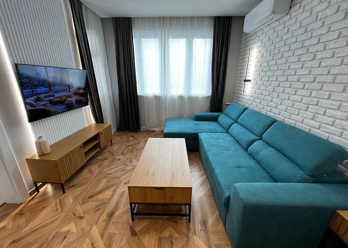 Monaco 100 Sq M 3bdr On Oborishte Street With Wifi