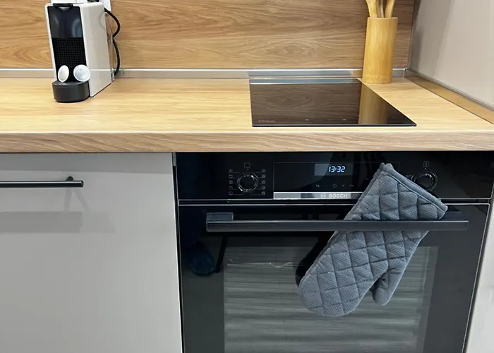 Monaco 100 Sq M 3bdr On Oborishte Street With Wifi *