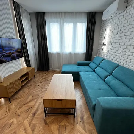 Monaco 100 Sq M 3bdr On Oborishte Street With Wifi