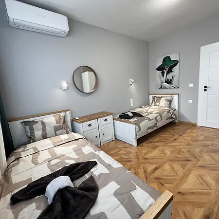 Monaco 100 Sq M 3bdr On Oborishte Street With Wifi Daire *