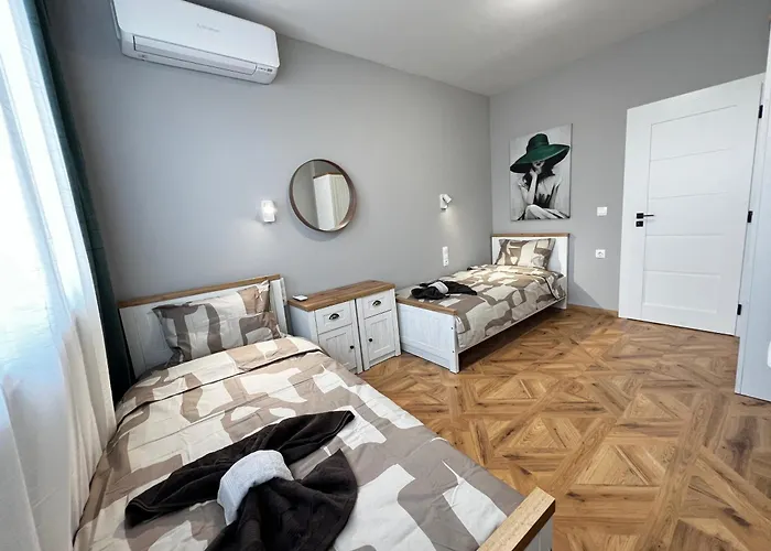 Monaco 100 Sq M 3bdr On Oborishte Street With Wifi Daire *