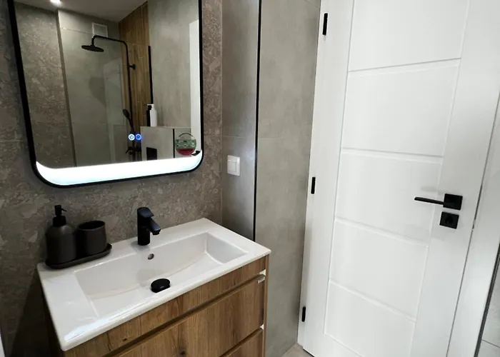 Monaco 100 Sq M 3bdr On Oborishte Street With Wifi Daire